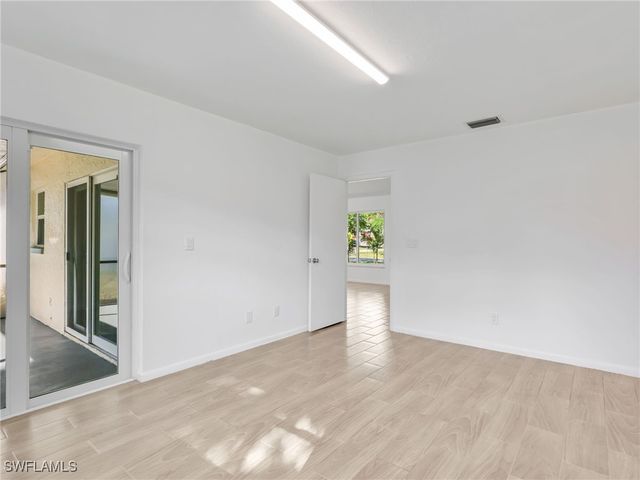 4590 28th AVE SW, Naples, FL 34116