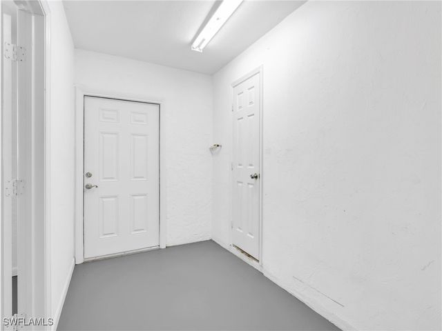 4590 28th AVE SW, Naples, FL 34116