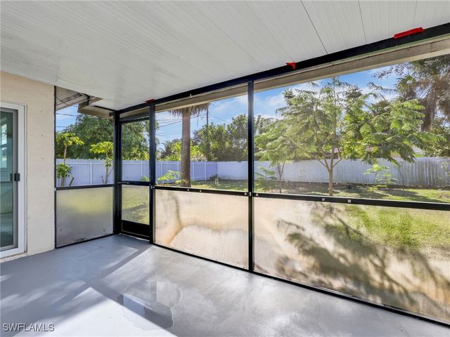 4590 28th AVE SW, Naples, FL 34116