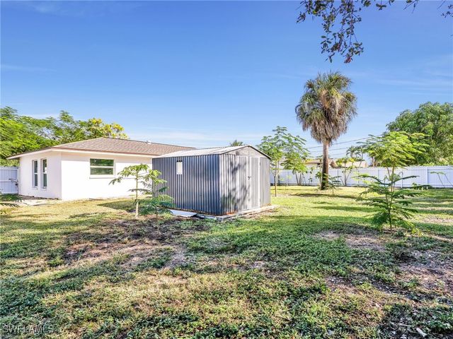 4590 28th AVE SW, Naples, FL 34116