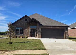 2300 Presley Street, Siloam Springs, AR 72761