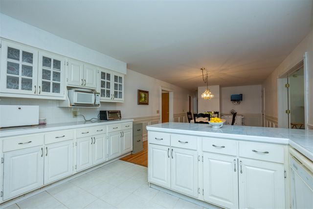 8535 Eau Claire Road, Berrien Center, MI 49102