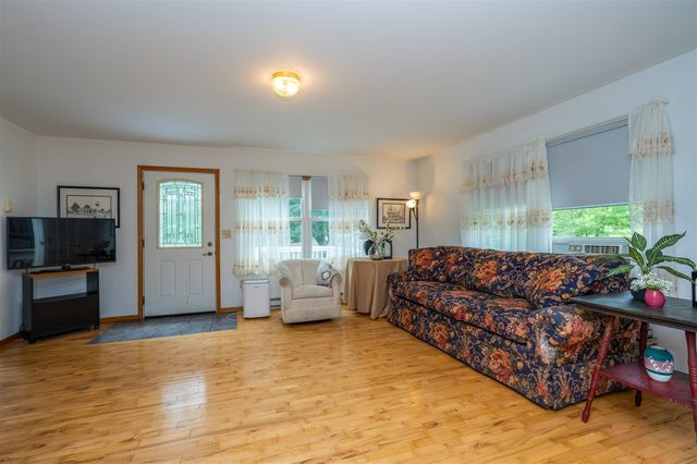 8535 Eau Claire Road, Berrien Center, MI 49102
