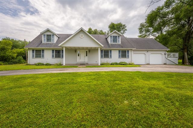 8535 Eau Claire Road, Berrien Center, MI 49102