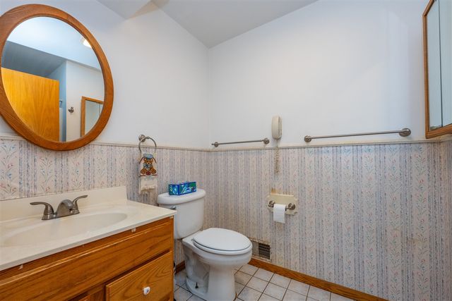 8535 Eau Claire Road, Berrien Center, MI 49102