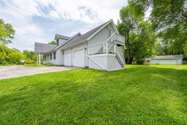 8535 Eau Claire Road, Berrien Center, MI 49102