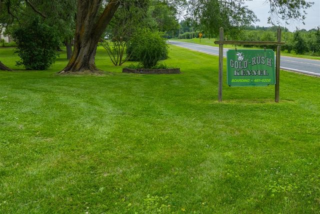 8535 Eau Claire Road, Berrien Center, MI 49102