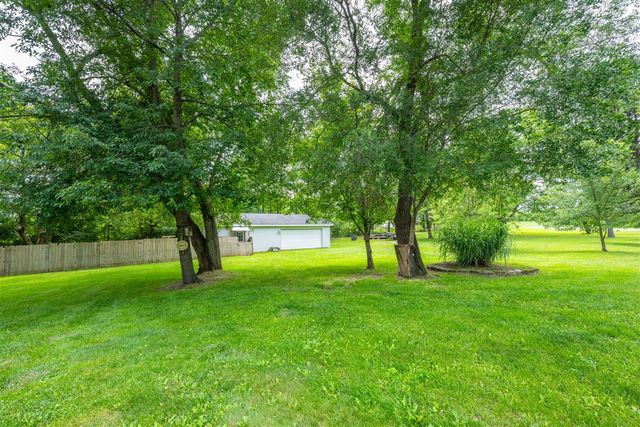 8535 Eau Claire Road, Berrien Center, MI 49102
