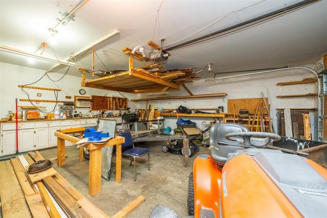 8535 Eau Claire Road, Berrien Center, MI 49102
