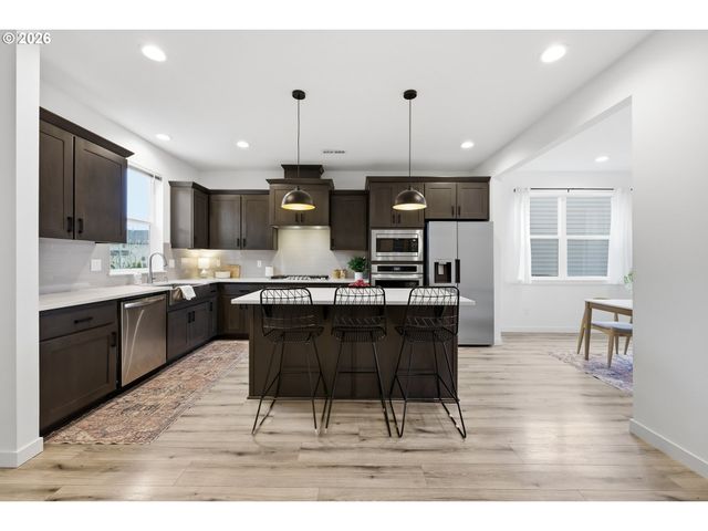 17080 Se TROGE Rd, Happy Valley, OR 97086