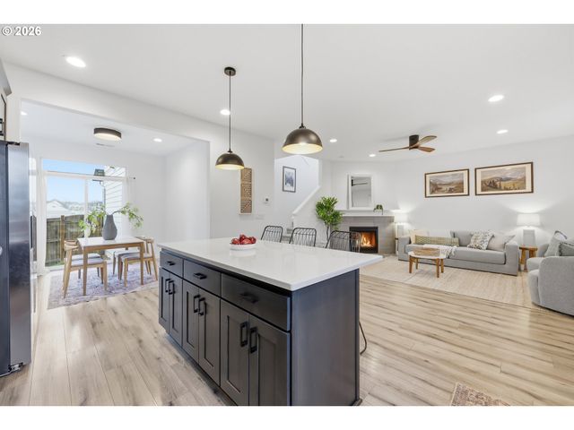 17080 Se TROGE Rd, Happy Valley, OR 97086