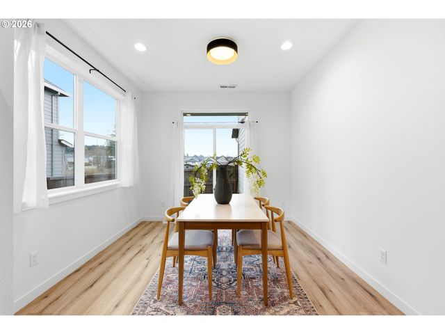 17080 Se TROGE Rd, Happy Valley, OR 97086