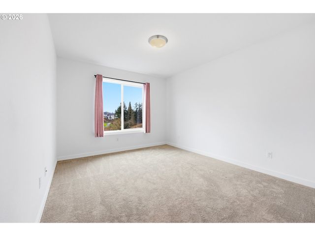 17080 Se TROGE Rd, Happy Valley, OR 97086