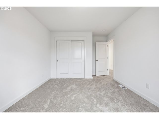 17080 Se TROGE Rd, Happy Valley, OR 97086