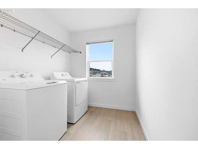 17080 Se TROGE Rd, Happy Valley, OR 97086