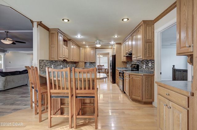 9895 County Lane 93, Carthage, MO 64836