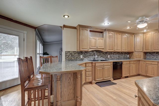 9895 County Lane 93, Carthage, MO 64836