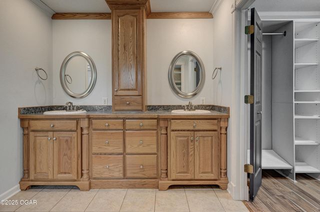 9895 County Lane 93, Carthage, MO 64836