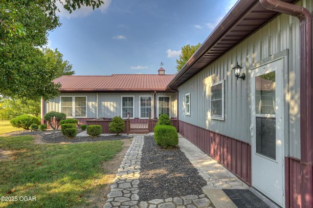 9895 County Lane 93, Carthage, MO 64836