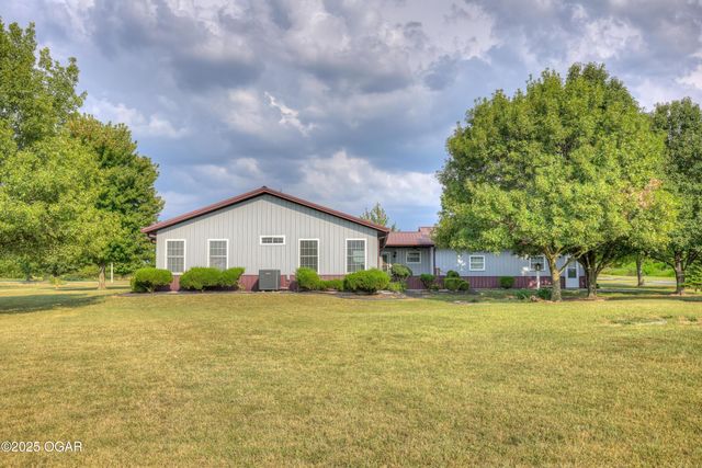 9895 County Lane 93, Carthage, MO 64836