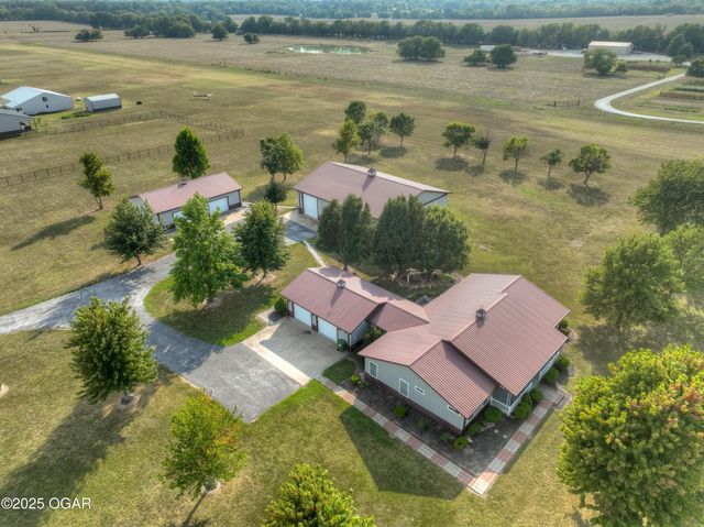9895 County Lane 93, Carthage, MO 64836