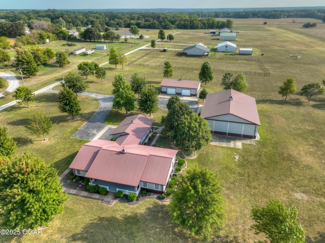 9895 County Lane 93, Carthage, MO 64836
