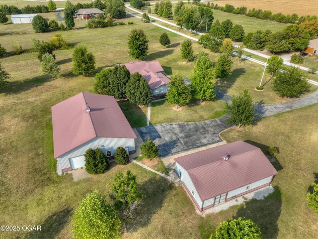 9895 County Lane 93, Carthage, MO 64836