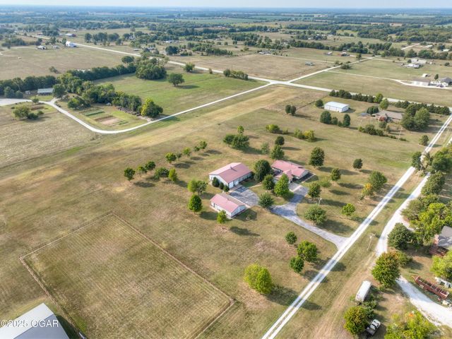 9895 County Lane 93, Carthage, MO 64836