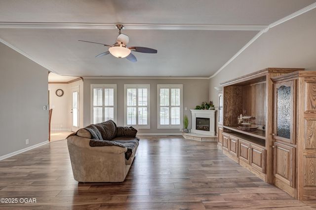 9895 County Lane 93, Carthage, MO 64836