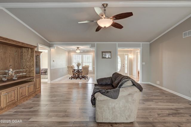 9895 County Lane 93, Carthage, MO 64836