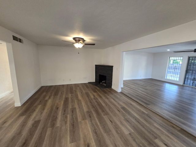 4115 E Dayton Avenue, Fresno, CA 93726