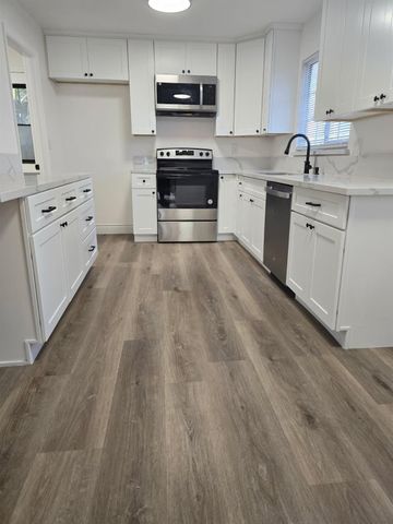 4115 E Dayton Avenue, Fresno, CA 93726