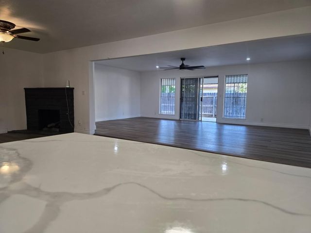 4115 E Dayton Avenue, Fresno, CA 93726