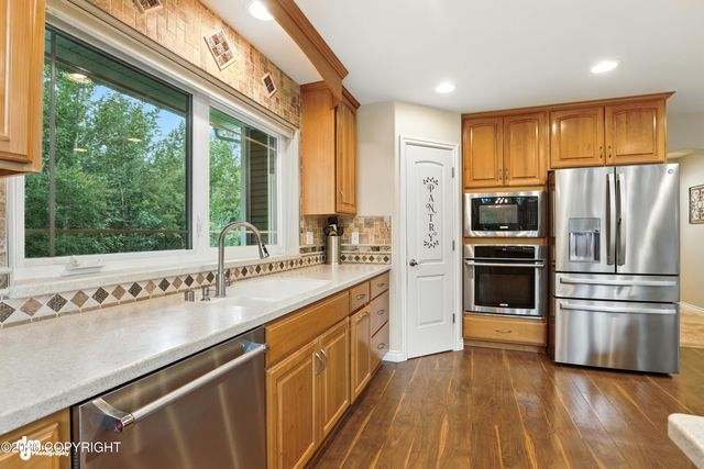 2900 N Barrys Resort Drive, Wasilla, AK 99654