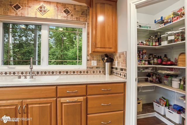 2900 N Barrys Resort Drive, Wasilla, AK 99654