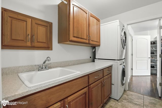 2900 N Barrys Resort Drive, Wasilla, AK 99654