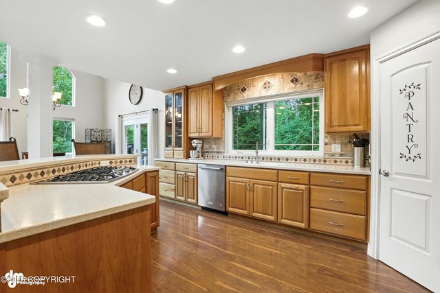 2900 N Barrys Resort Drive, Wasilla, AK 99654