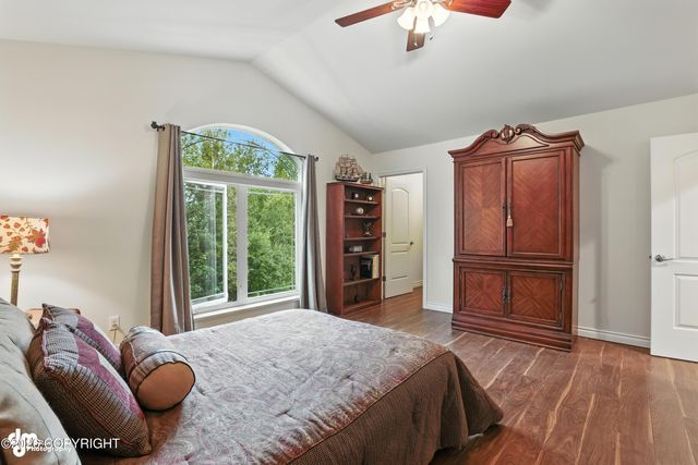 2900 N Barrys Resort Drive, Wasilla, AK 99654