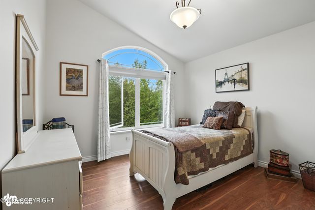2900 N Barrys Resort Drive, Wasilla, AK 99654