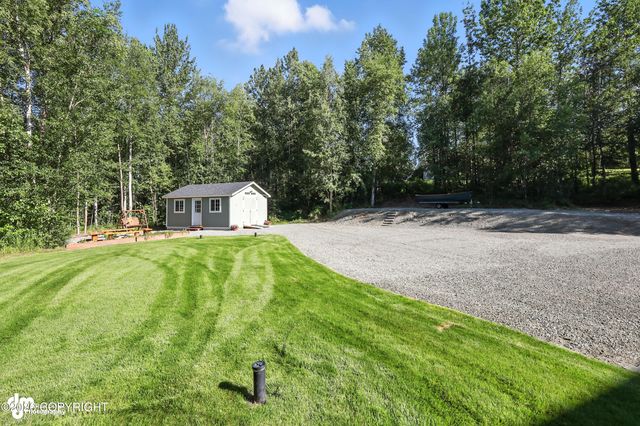 2900 N Barrys Resort Drive, Wasilla, AK 99654