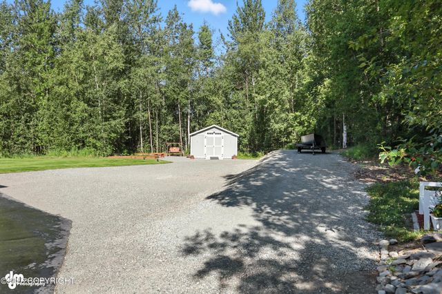 2900 N Barrys Resort Drive, Wasilla, AK 99654