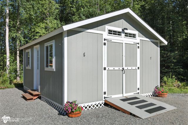 2900 N Barrys Resort Drive, Wasilla, AK 99654