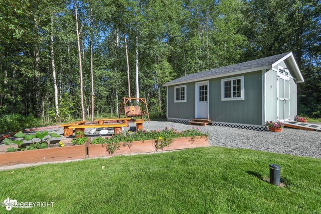 2900 N Barrys Resort Drive, Wasilla, AK 99654