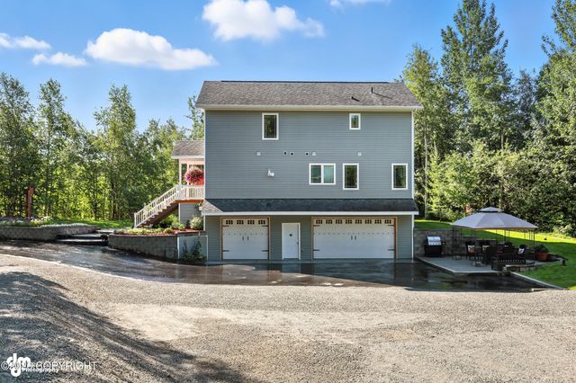 2900 N Barrys Resort Drive, Wasilla, AK 99654