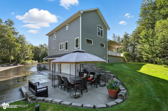 2900 N Barrys Resort Drive, Wasilla, AK 99654