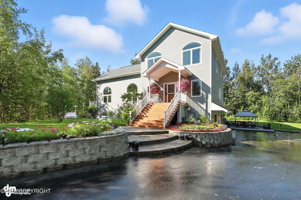 2900 N Barrys Resort Drive, Wasilla, AK 99654