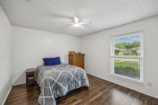 1820 Auburn Drive, Richardson, TX 75081