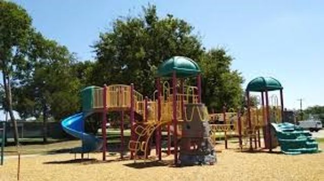 1820 Auburn Drive, Richardson, TX 75081