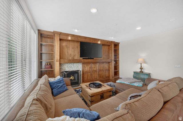 767 E DRAPER VIEW RD, Draper, UT 84020