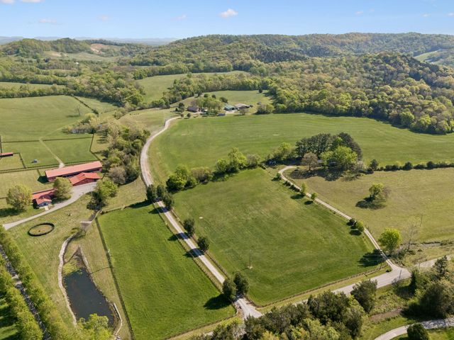 6666 Cross Keys Rd, College Grove, TN 37046